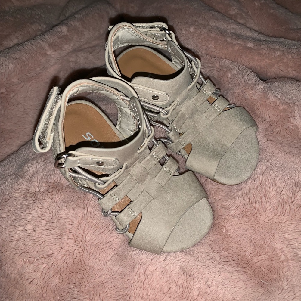 NWOT Soda Suede Sandals